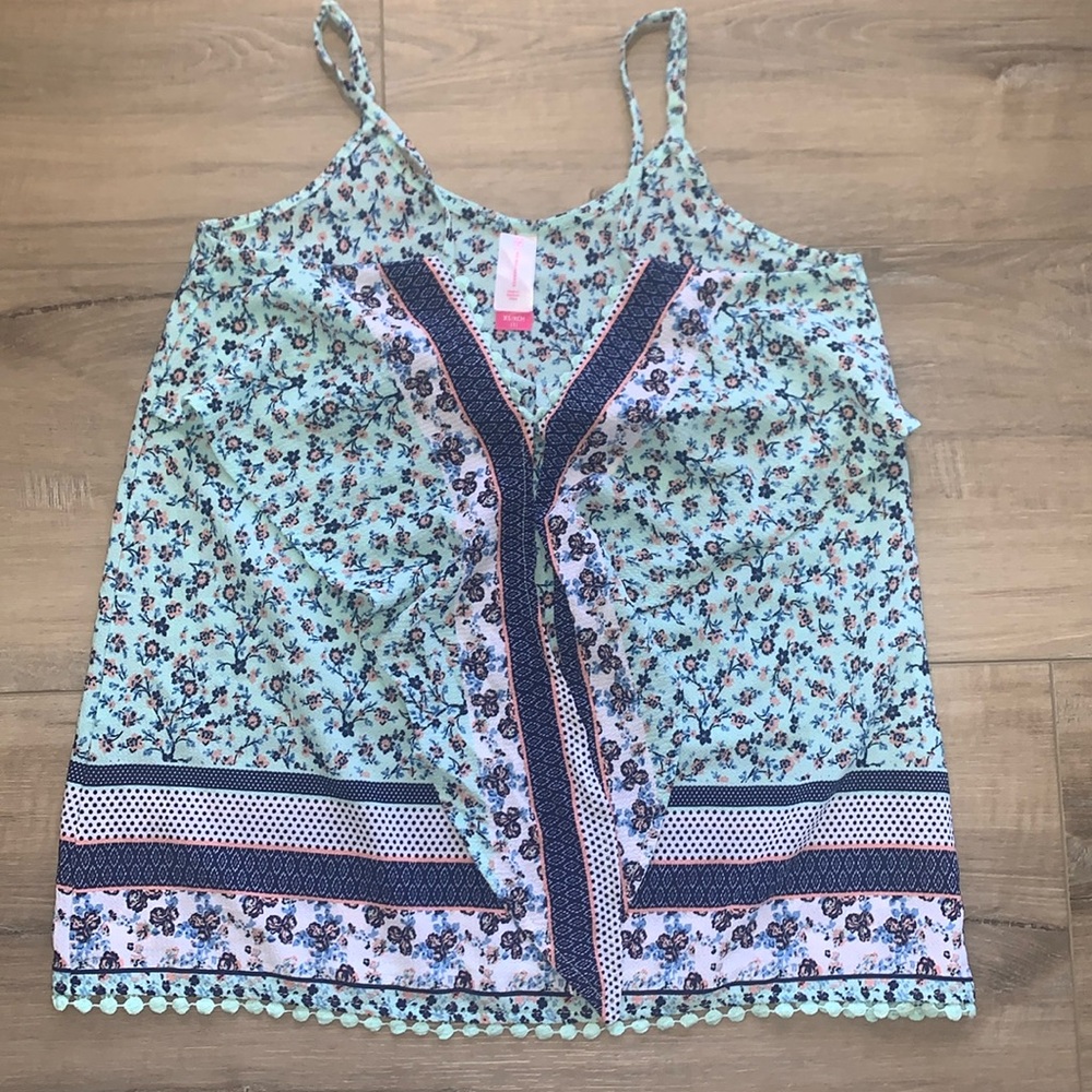 No Boundaries Spaghetti Straps Top Size XS